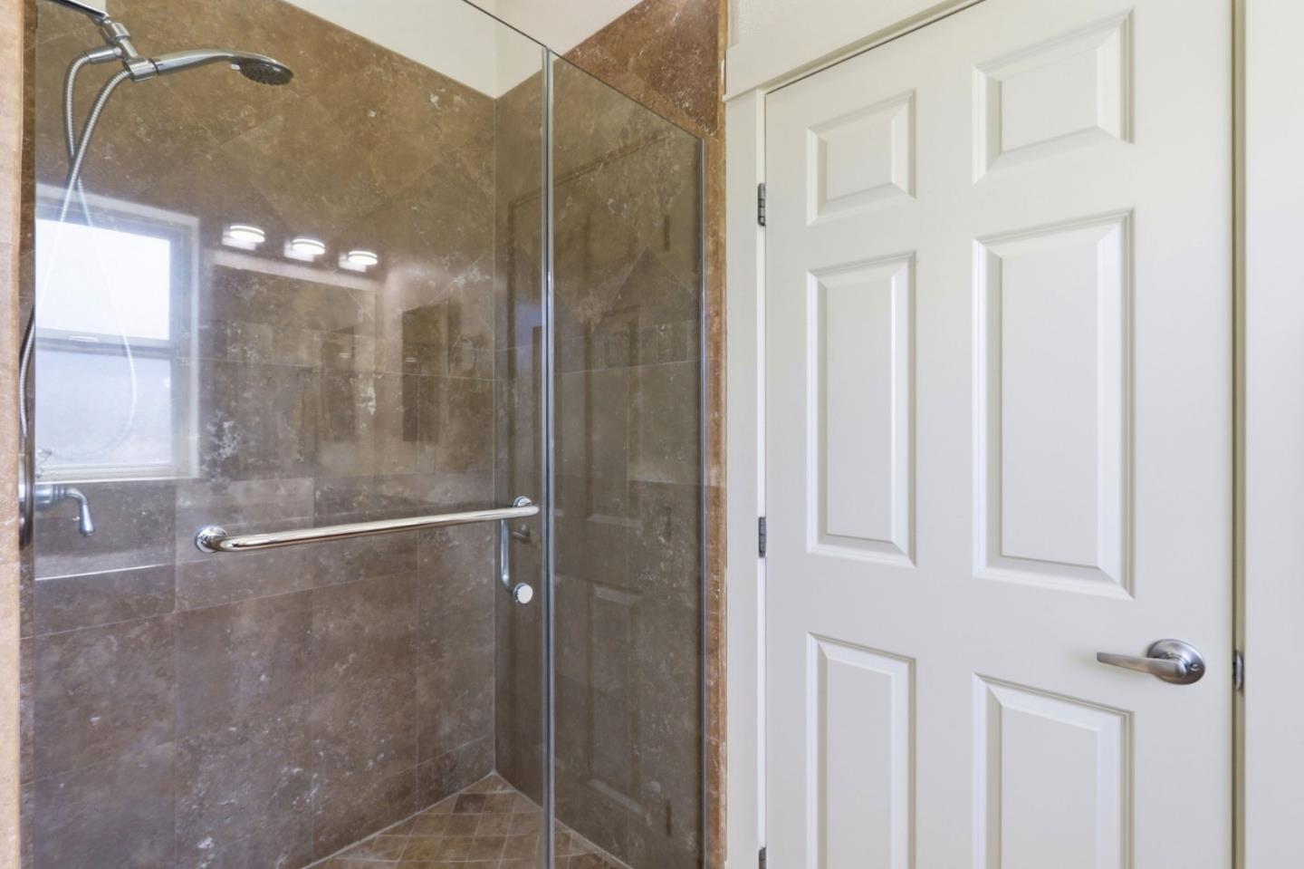 338 Creekside Village DR