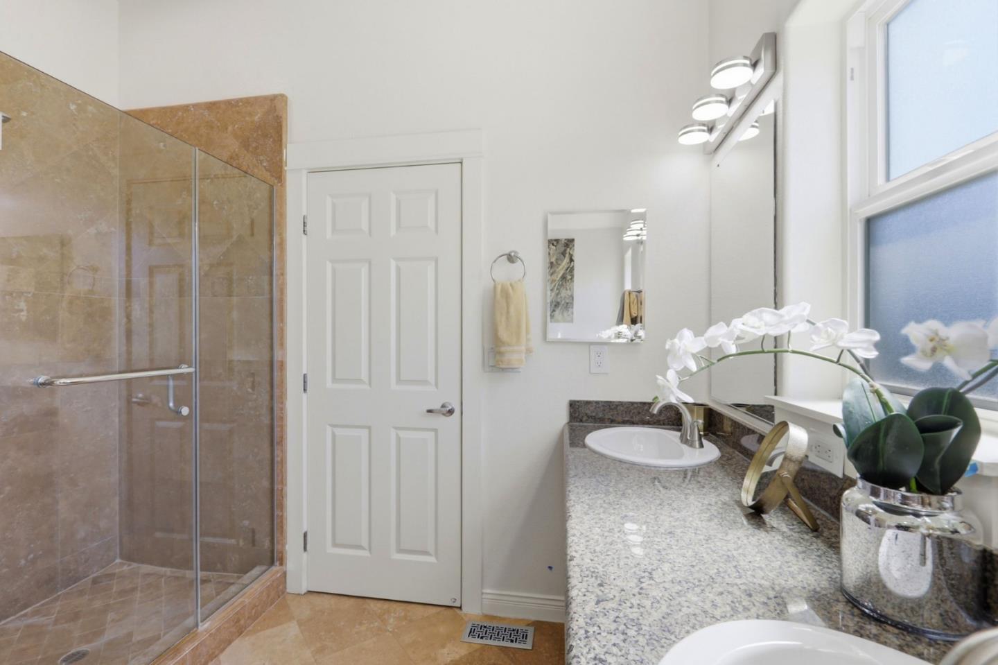338 Creekside Village DR