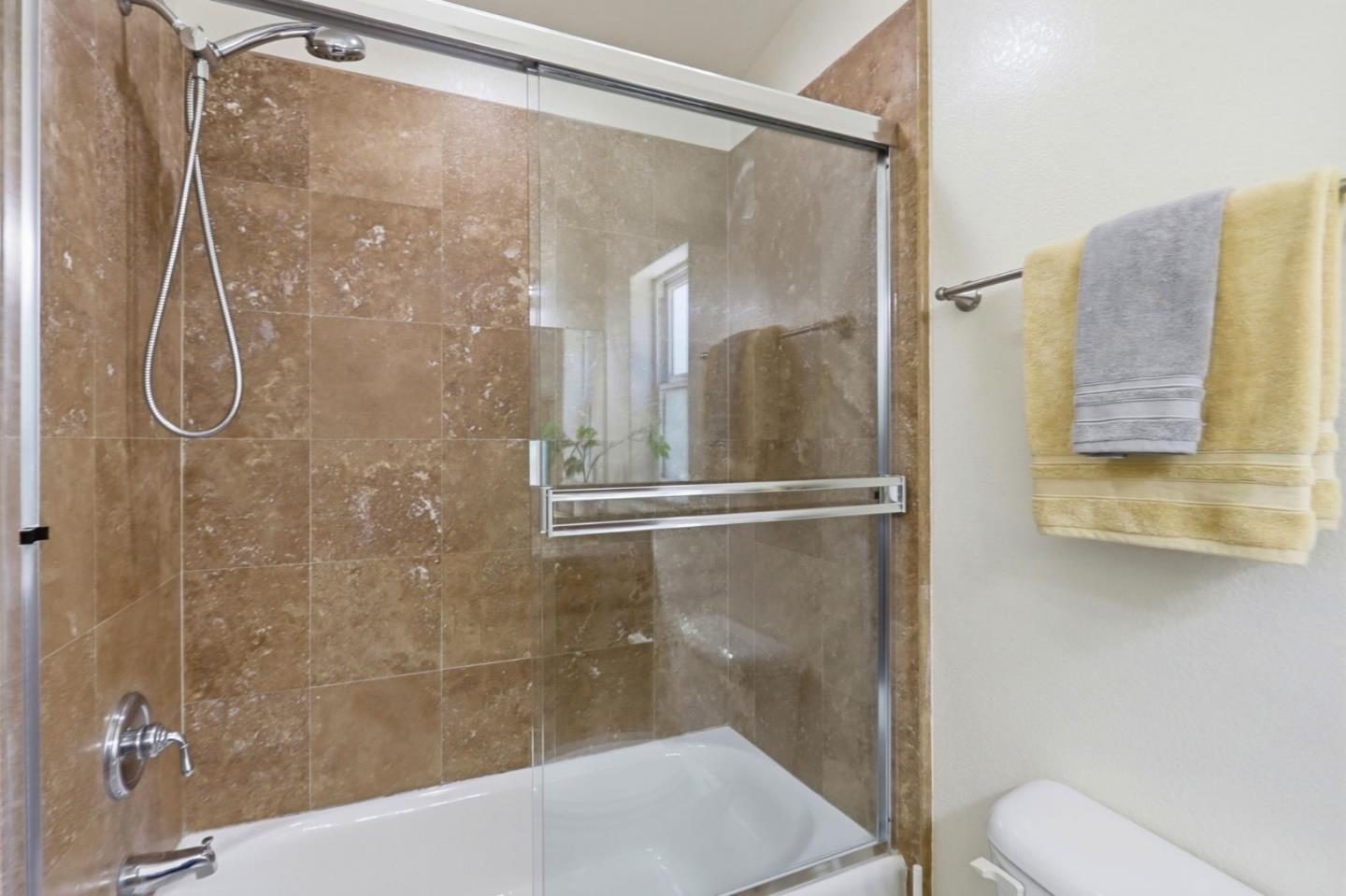 338 Creekside Village DR
