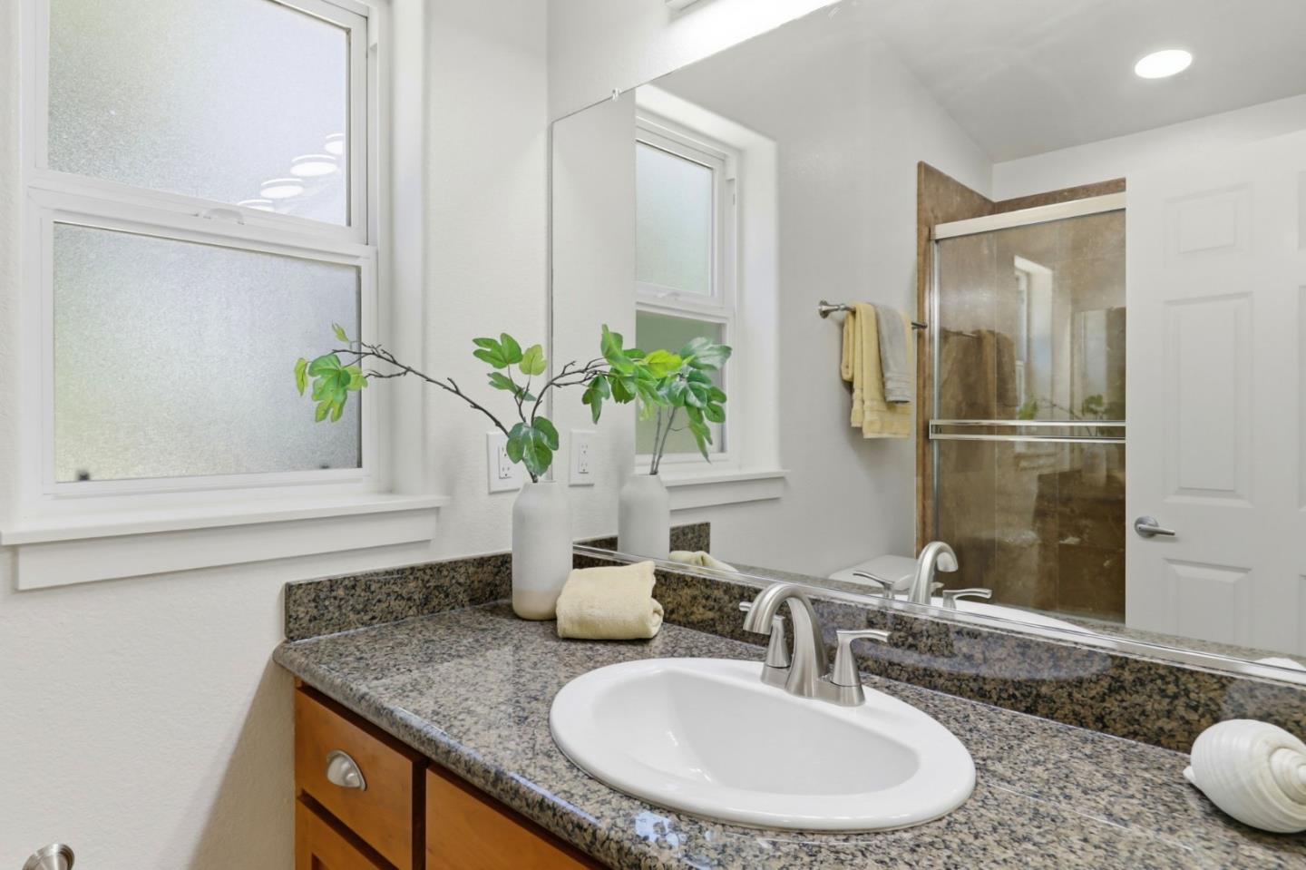 338 Creekside Village DR
