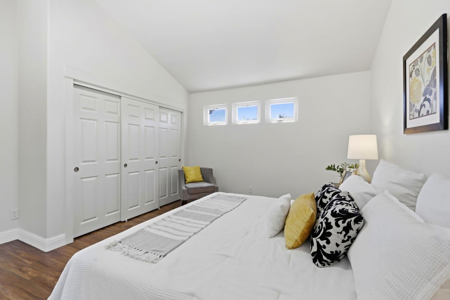 338 Creekside Village DR