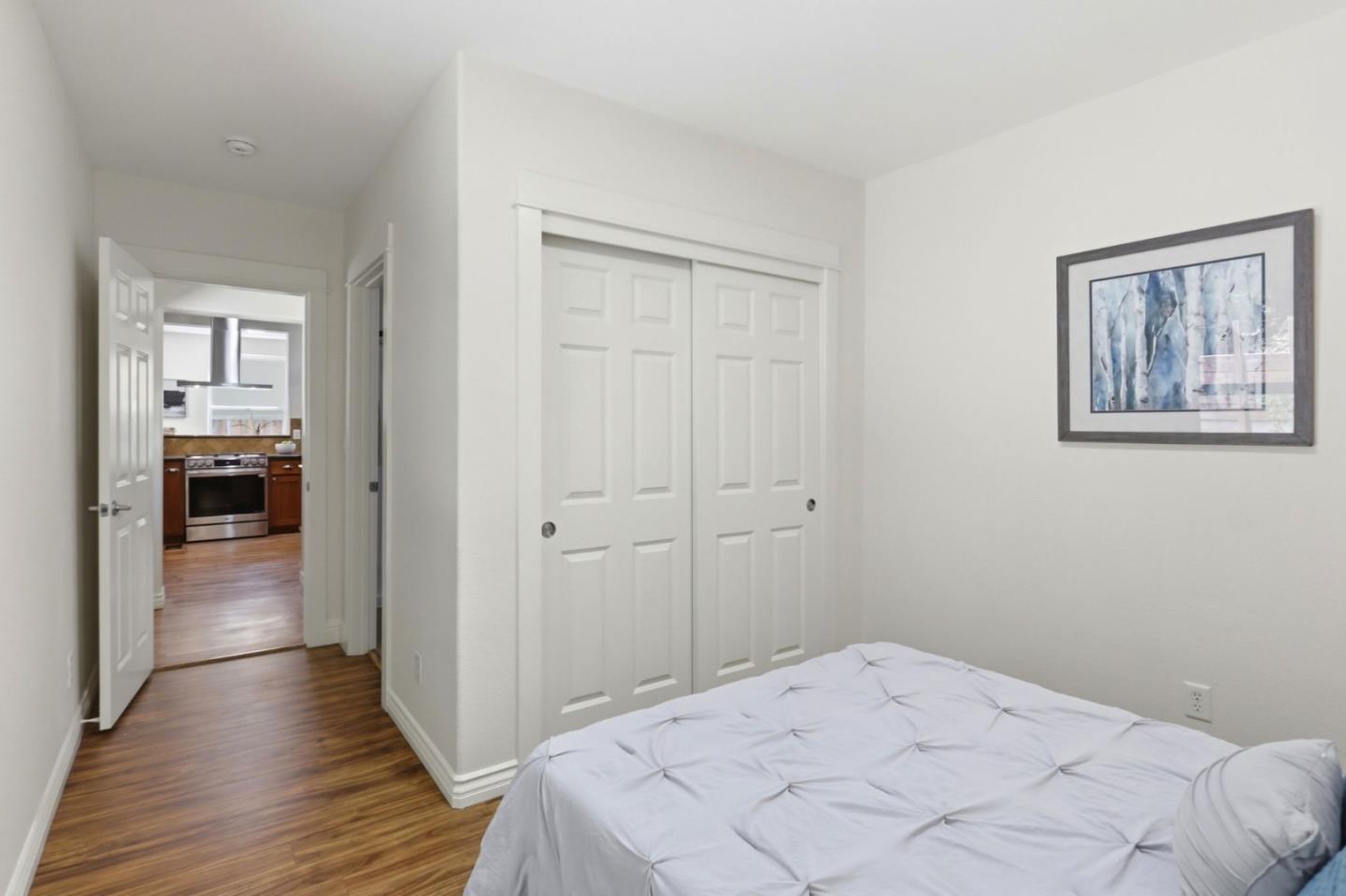 338 Creekside Village DR