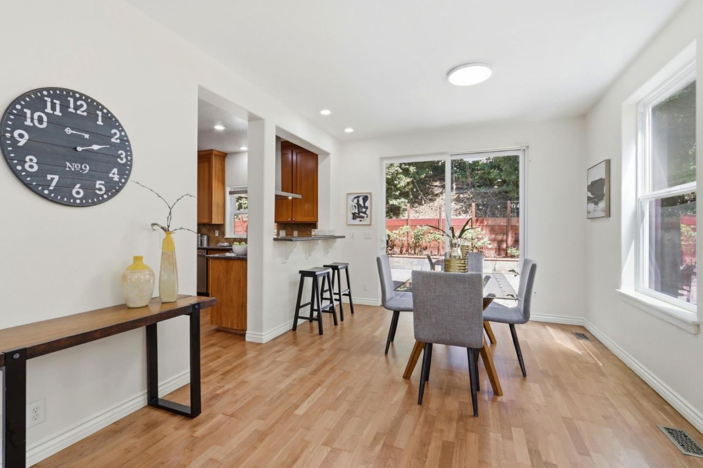 338 Creekside Village DR