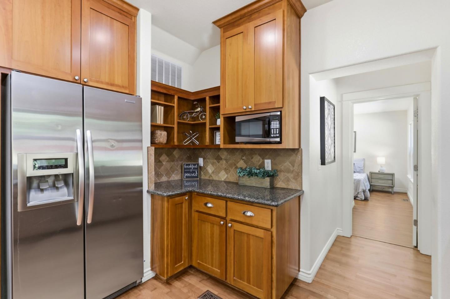 338 Creekside Village DR