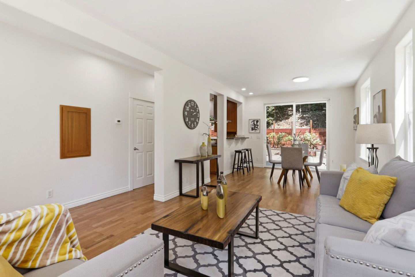 338 Creekside Village DR