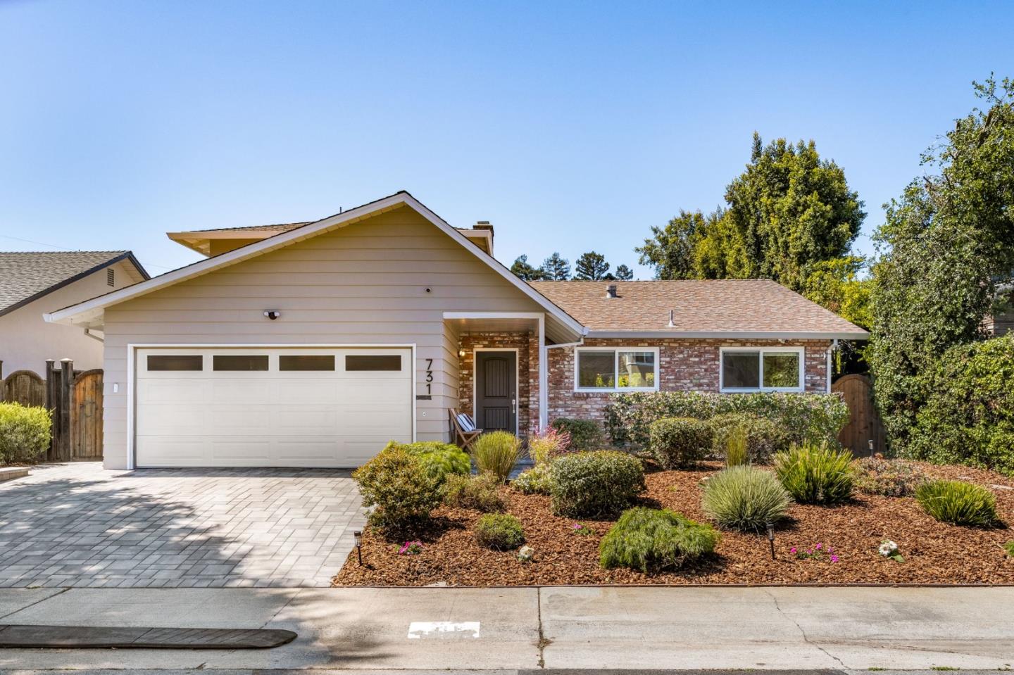 731 W Capistrano WAY