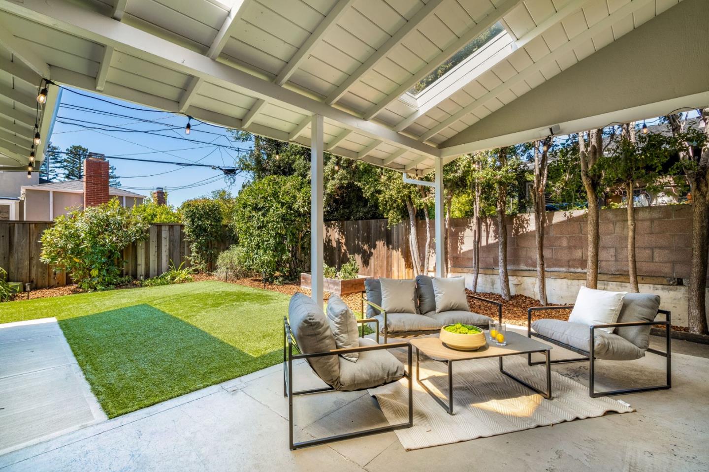 731 W Capistrano WAY