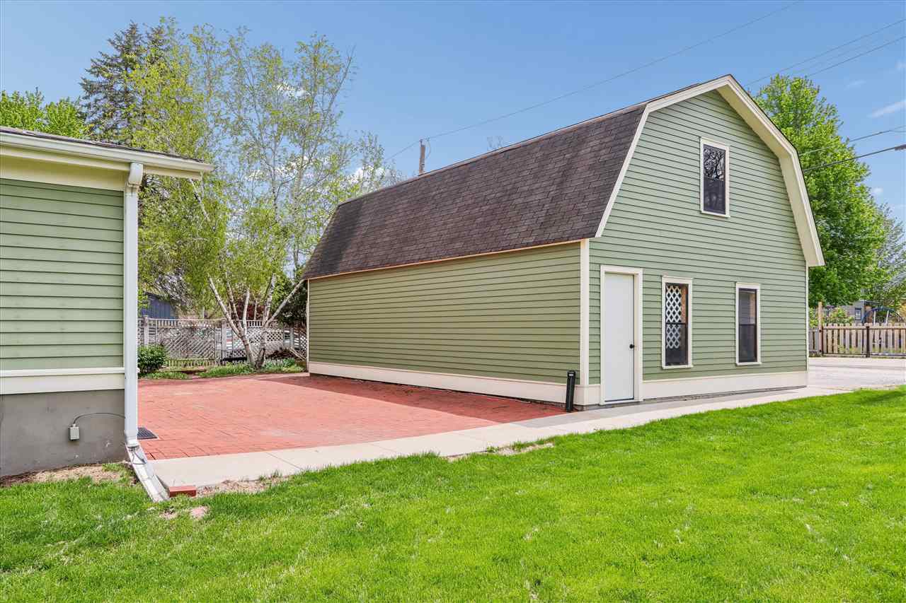 915 E Bloomington Street
