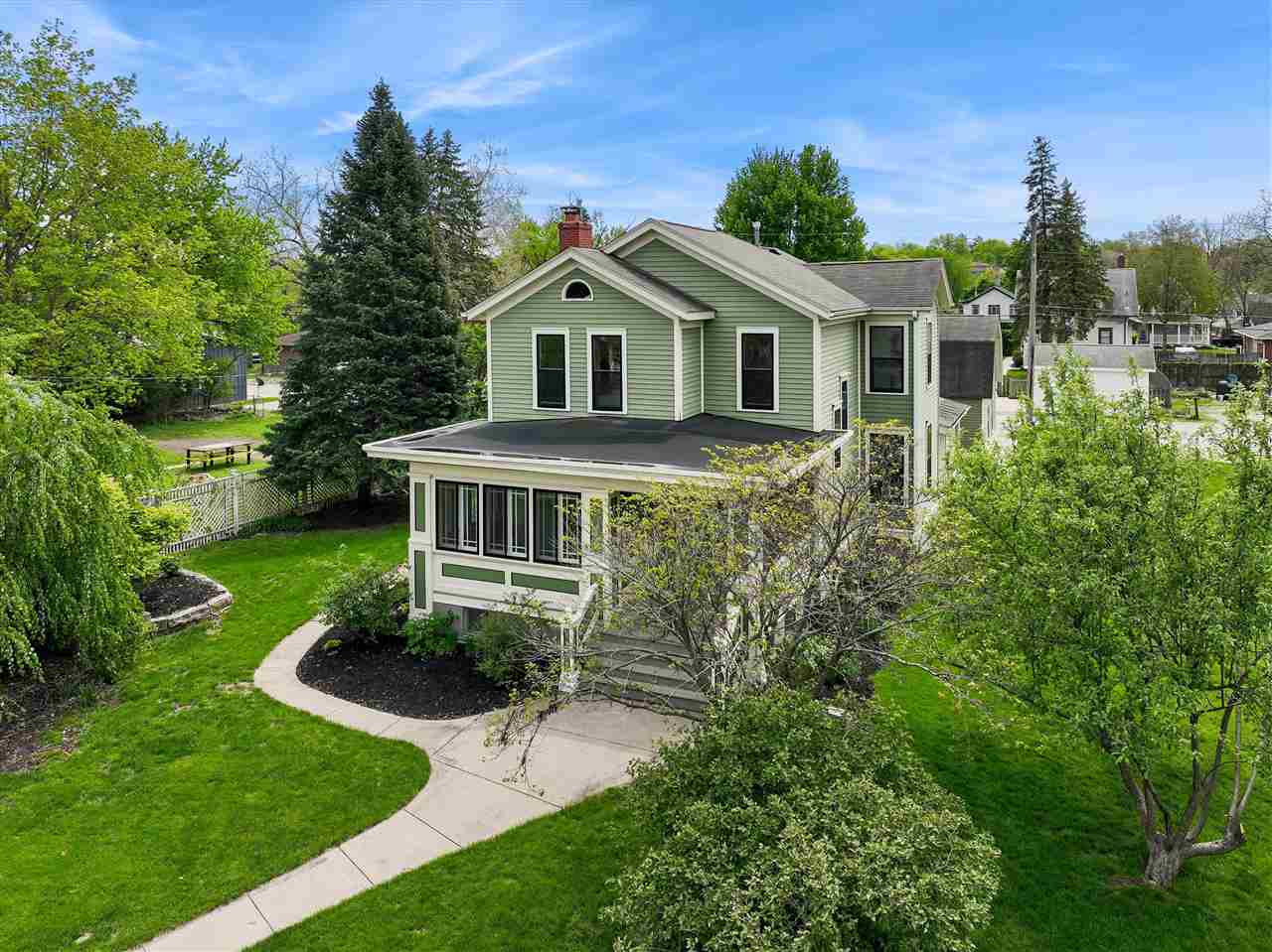 915 E Bloomington Street