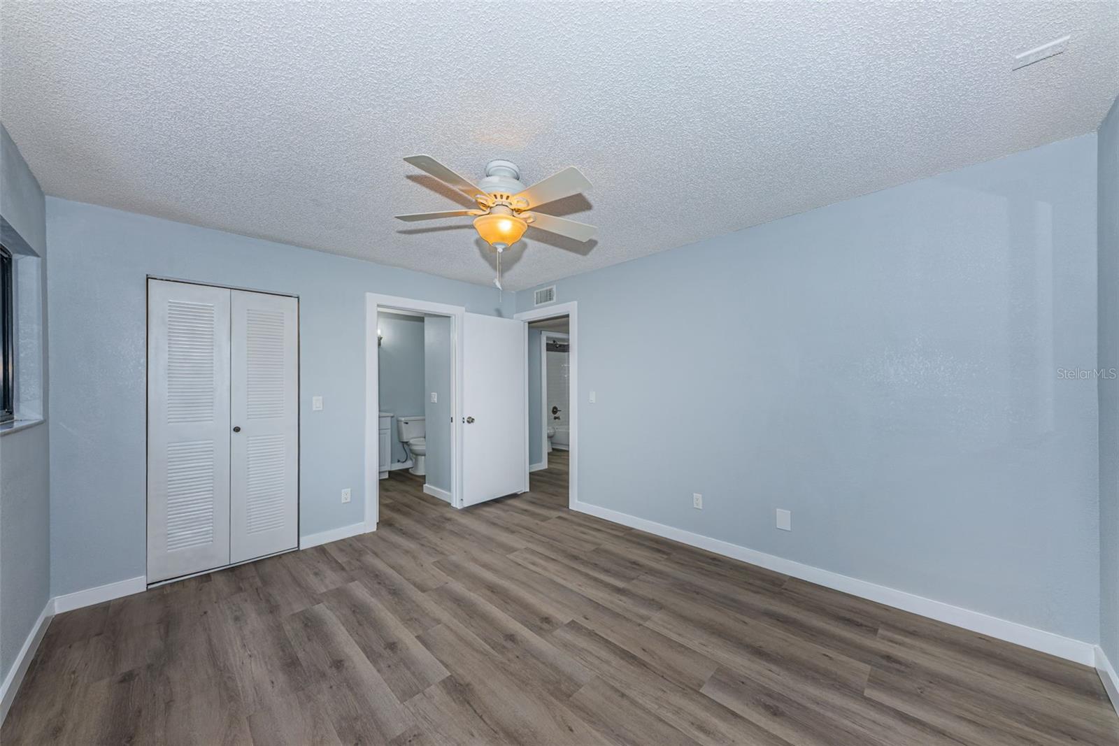 3295 FOX CHASE CIR N #107