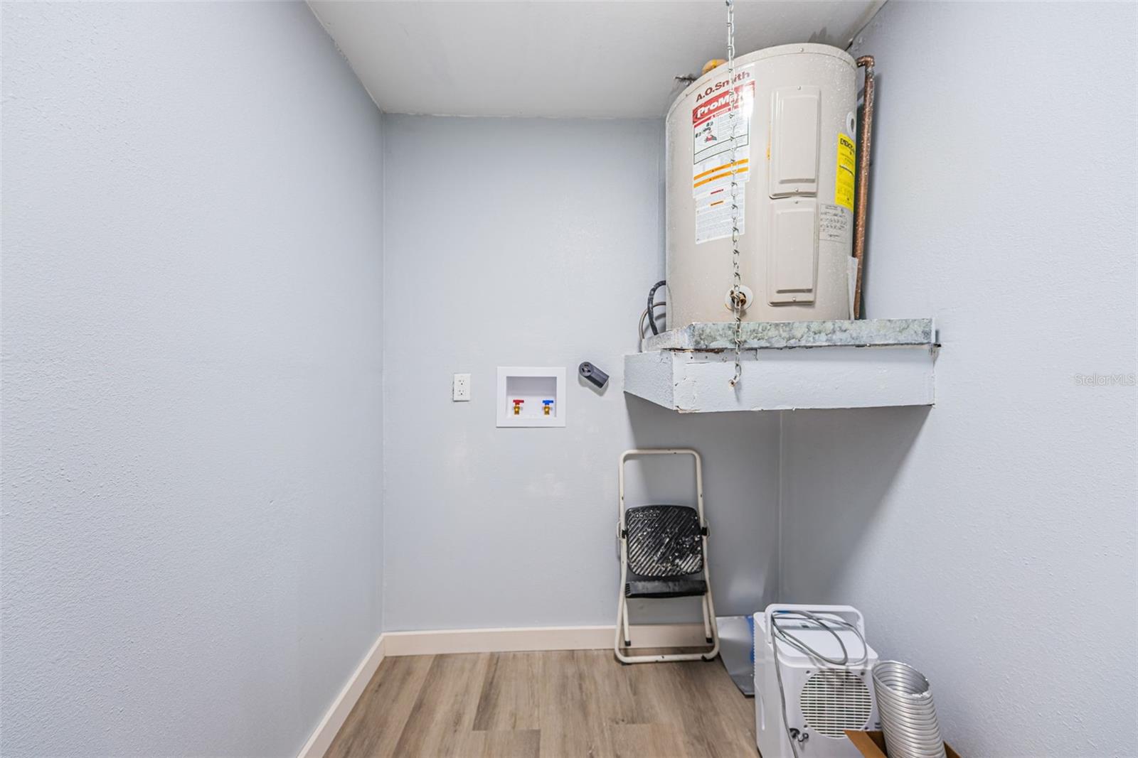 3295 FOX CHASE CIR N #107