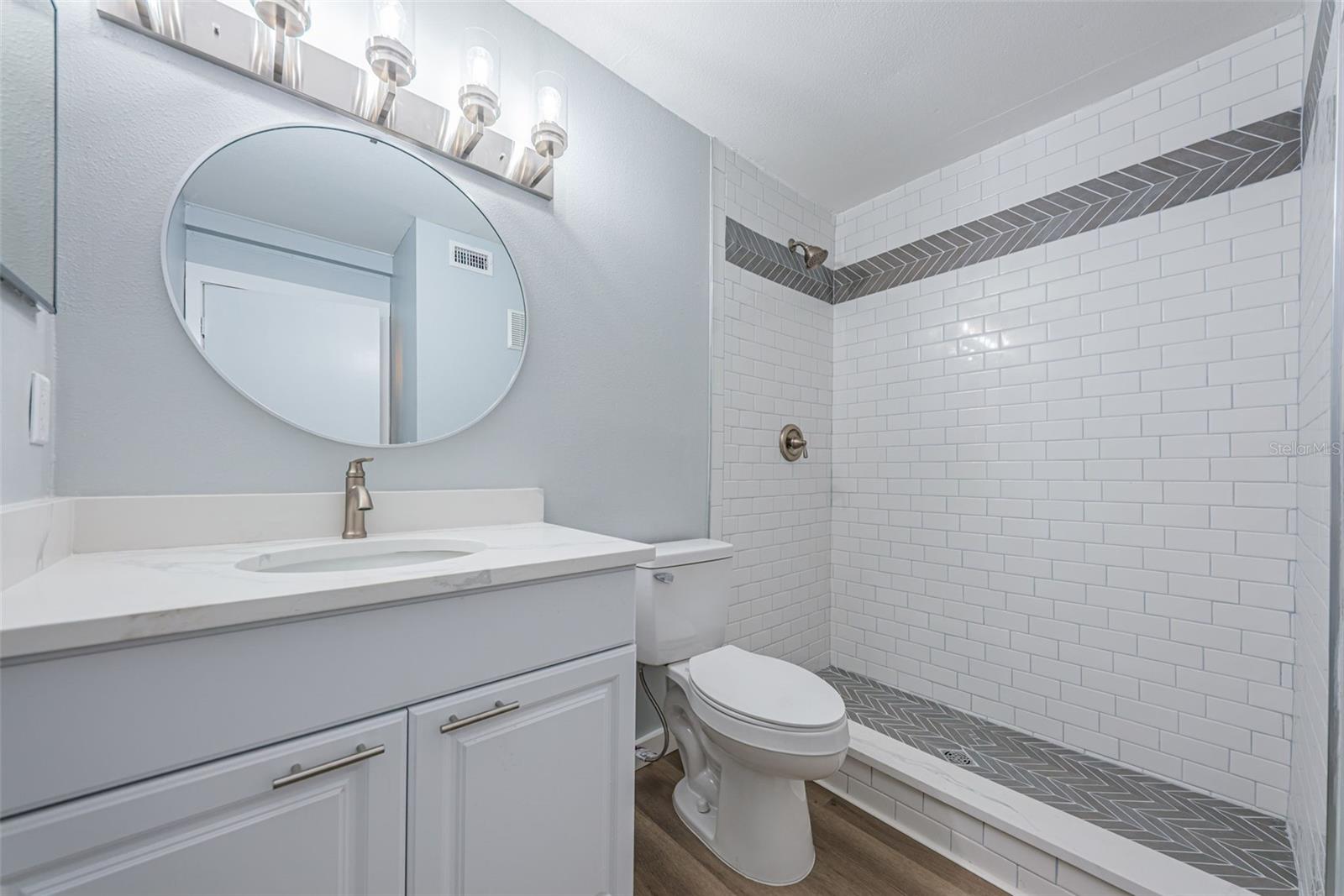 3295 FOX CHASE CIR N #107