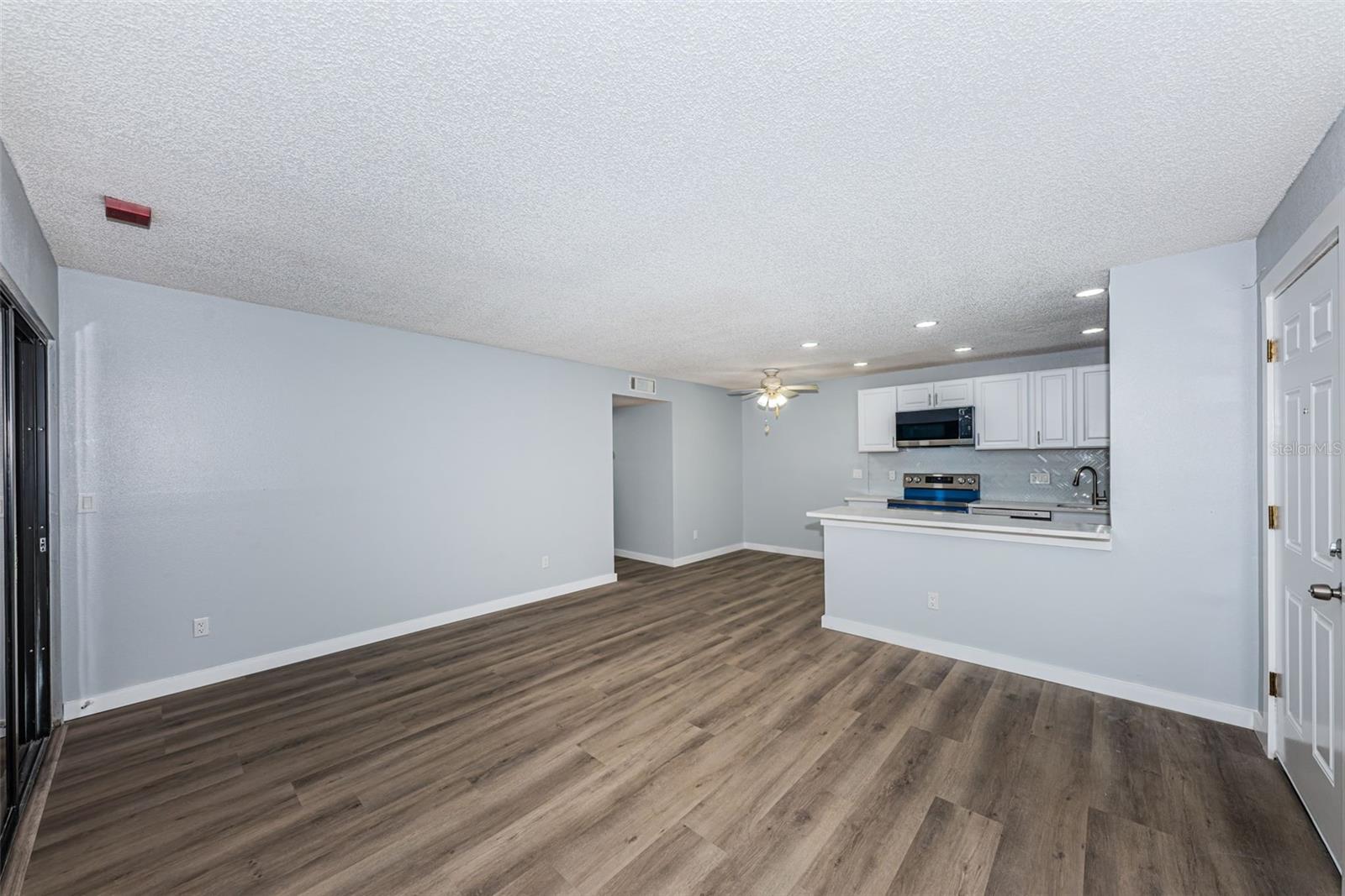 3295 FOX CHASE CIR N #107
