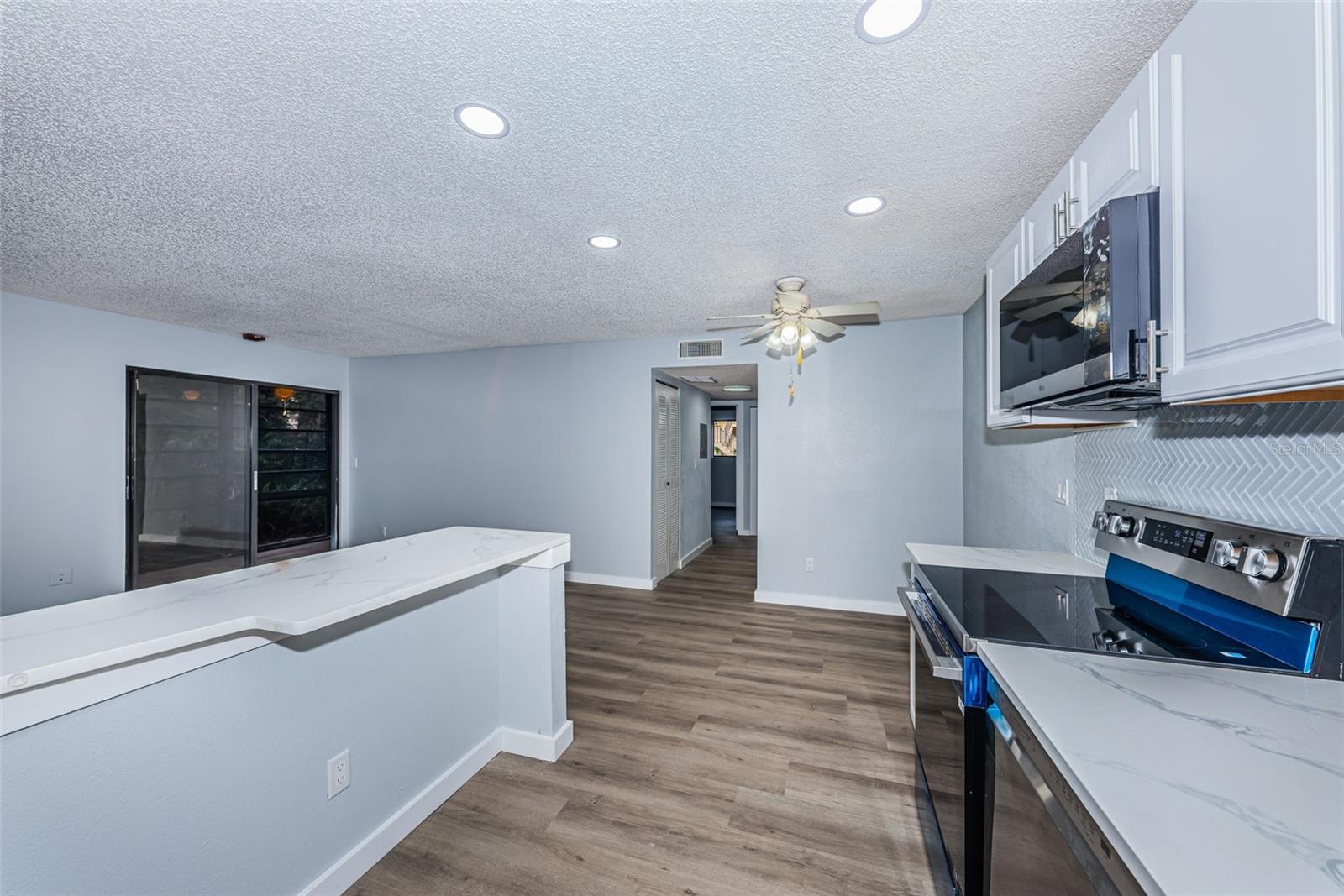 3295 FOX CHASE CIR N #107