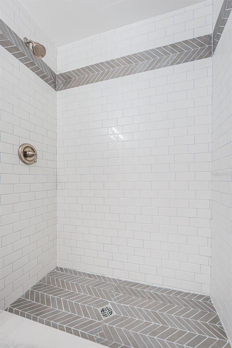 3295 FOX CHASE CIR N #107