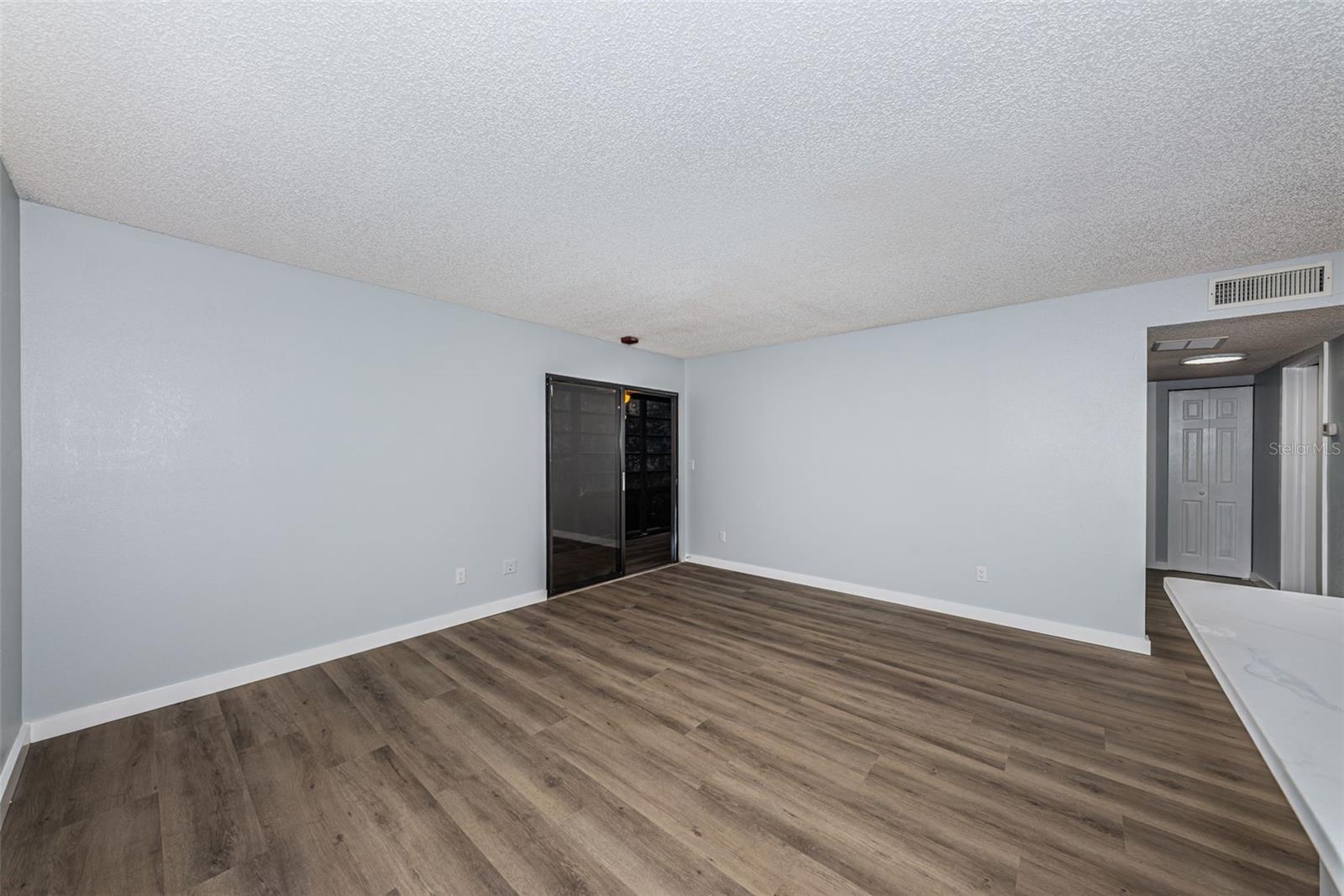 3295 FOX CHASE CIR N #107