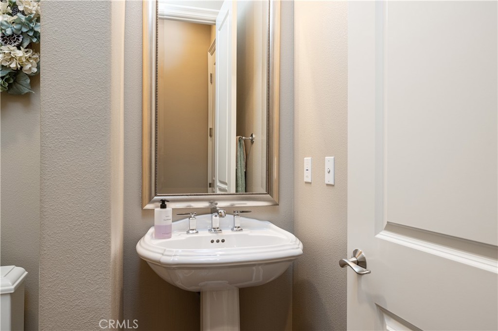 4461 Oceanridge Drive