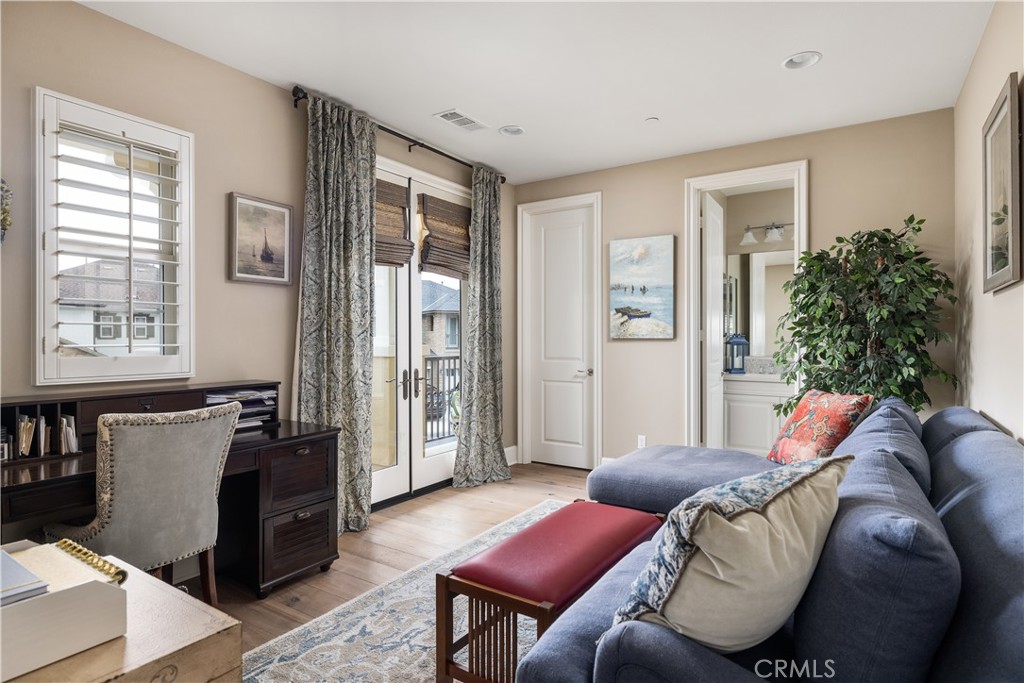 4461 Oceanridge Drive