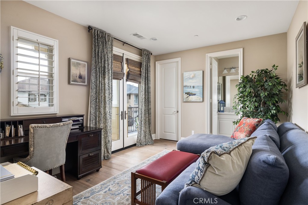 4461 Oceanridge Drive