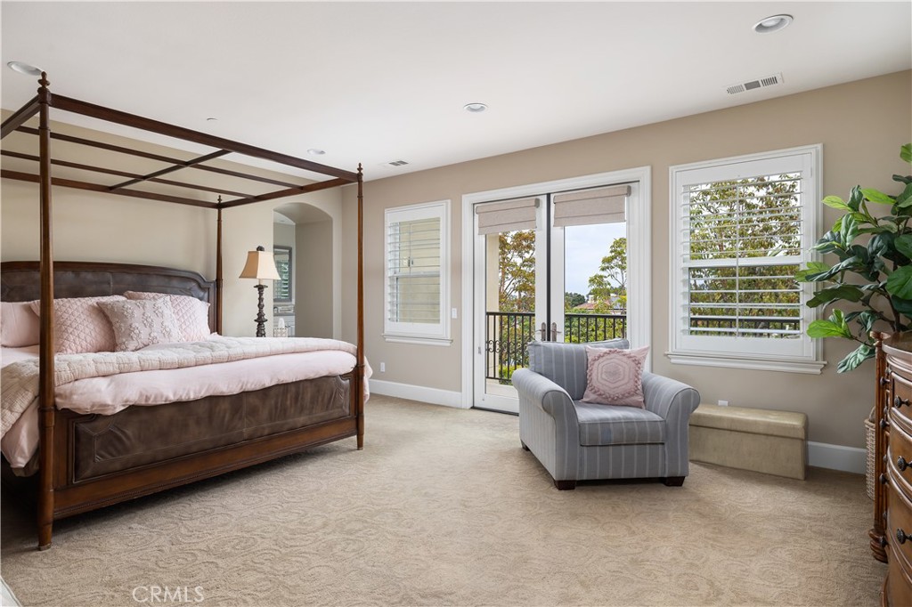 4461 Oceanridge Drive