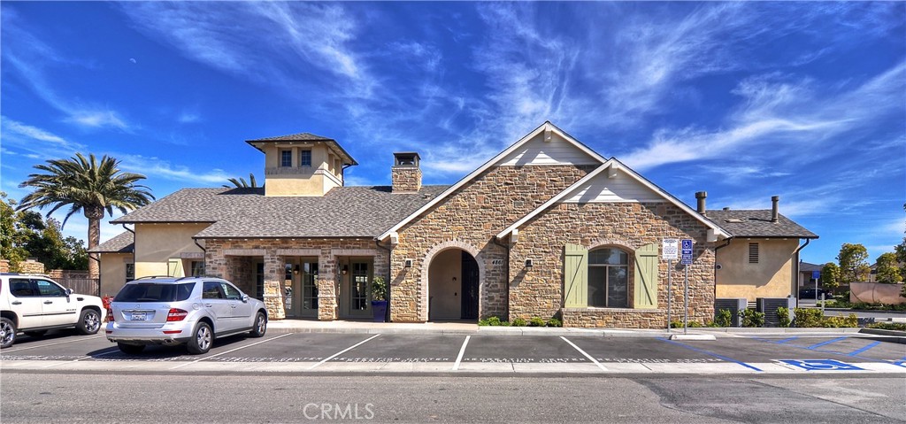 4461 Oceanridge Drive