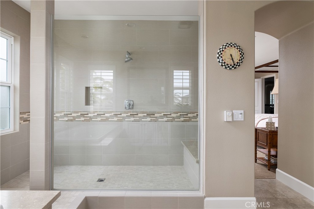 4461 Oceanridge Drive