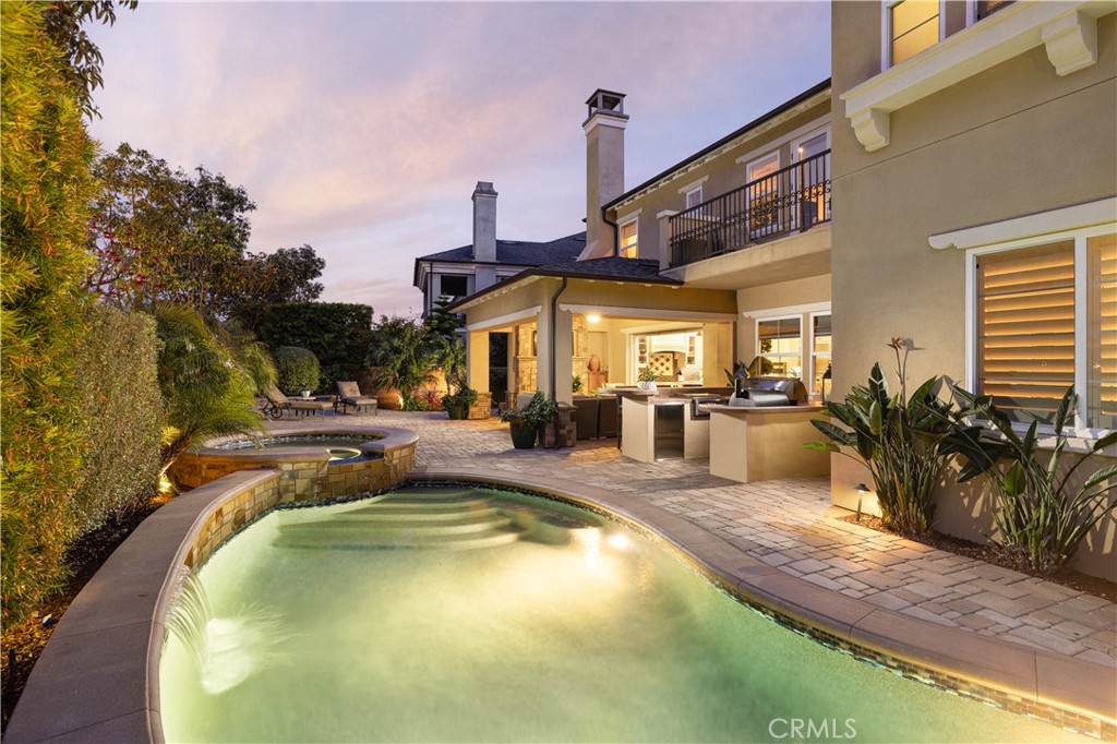 4461 Oceanridge Drive