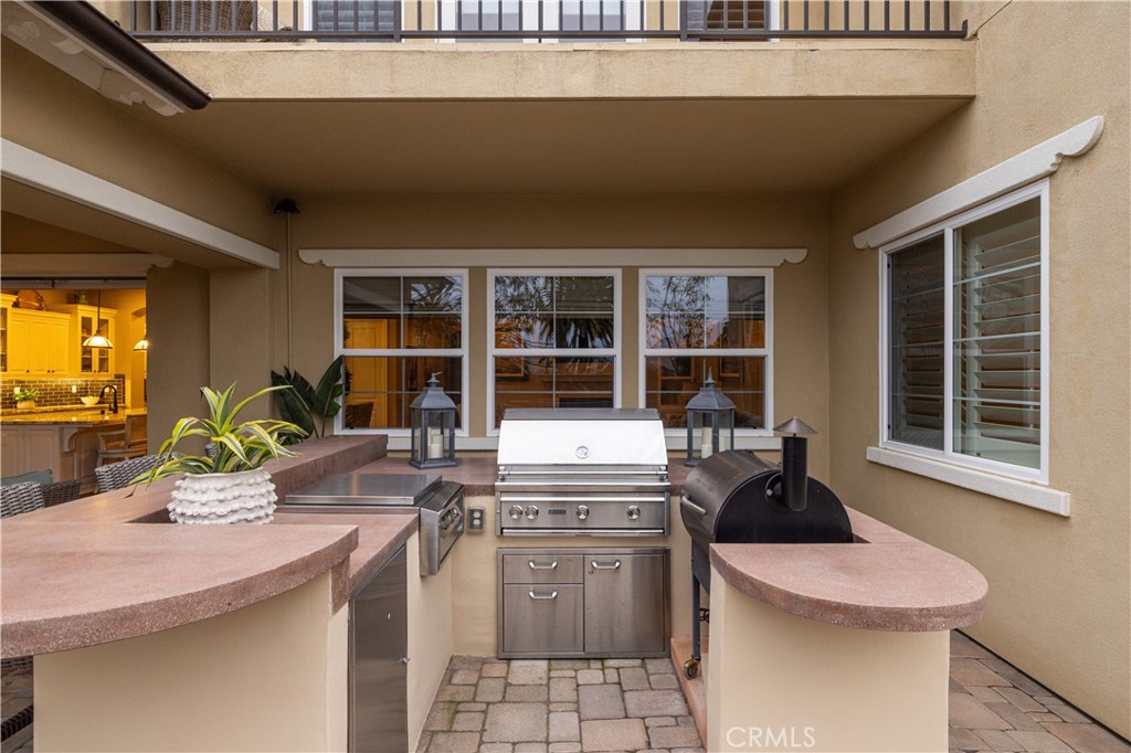 4461 Oceanridge Drive