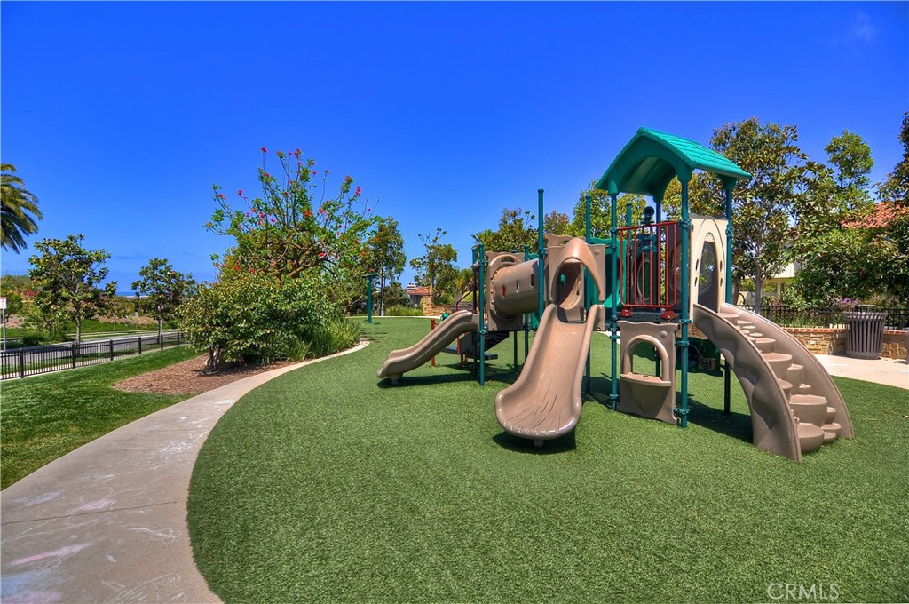 4461 Oceanridge Drive