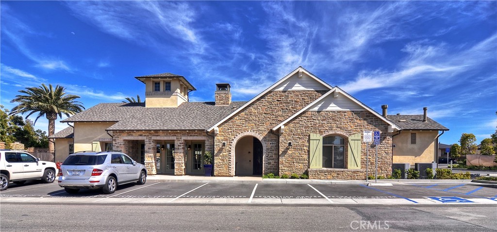 4461 Oceanridge Drive