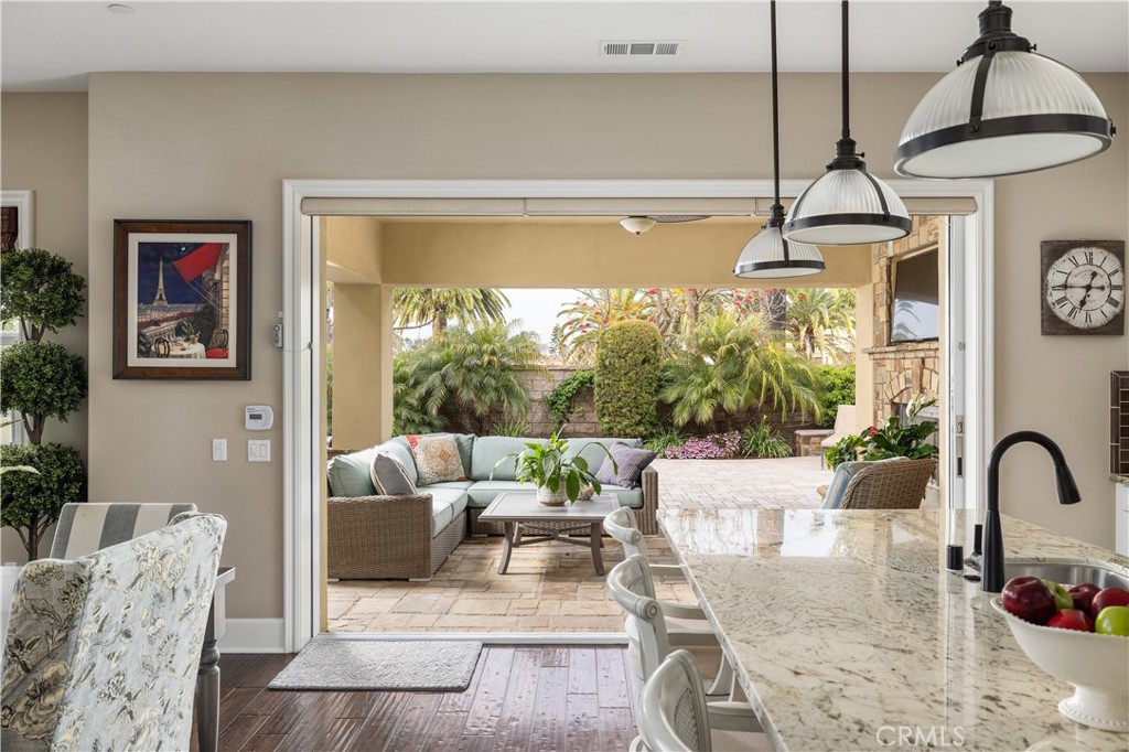 4461 Oceanridge Drive