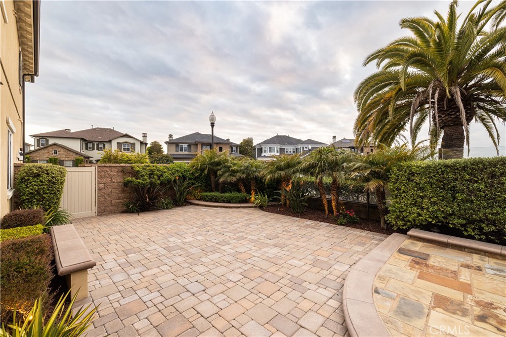 4461 Oceanridge Drive