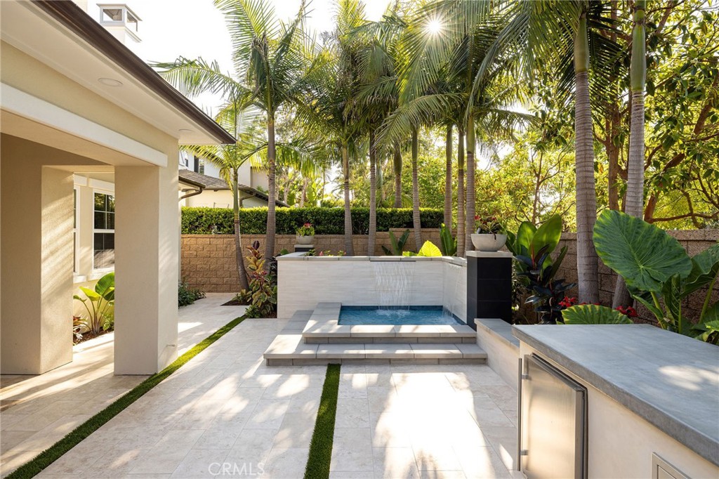 4901 Orleans Drive
