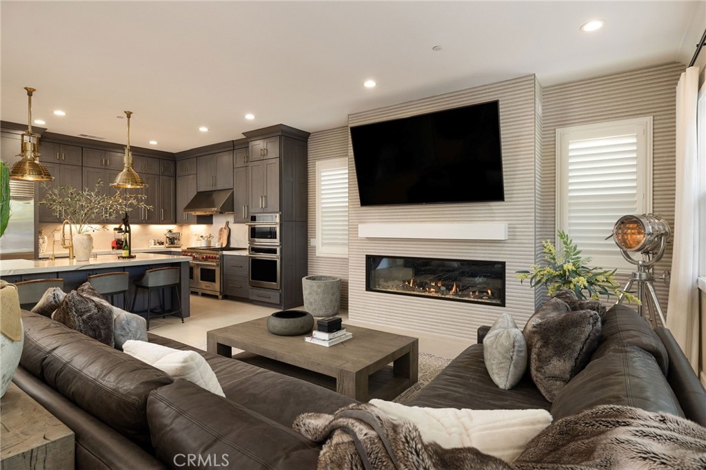 4901 Orleans Drive