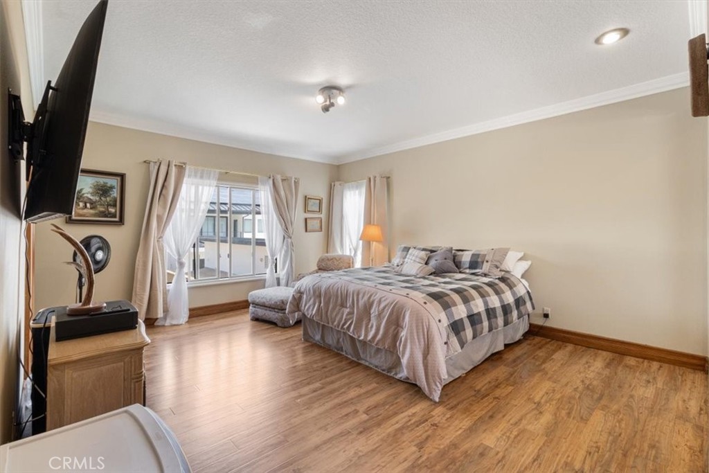 17182 Hillside Circle