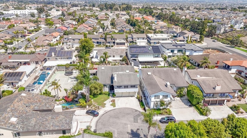 17182 Hillside Circle