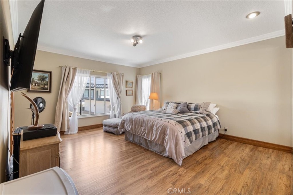 17182 Hillside Circle