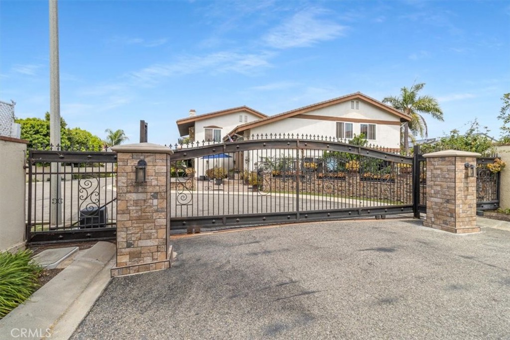 17182 Hillside Circle