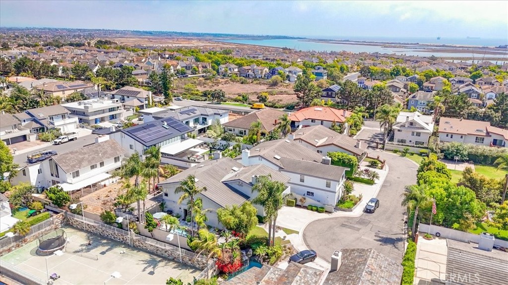 17182 Hillside Circle