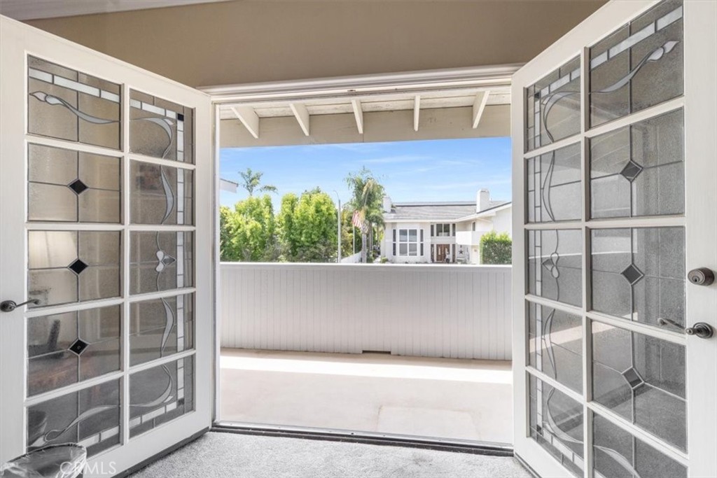 17182 Hillside Circle