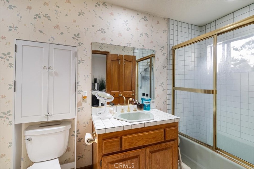 17182 Hillside Circle