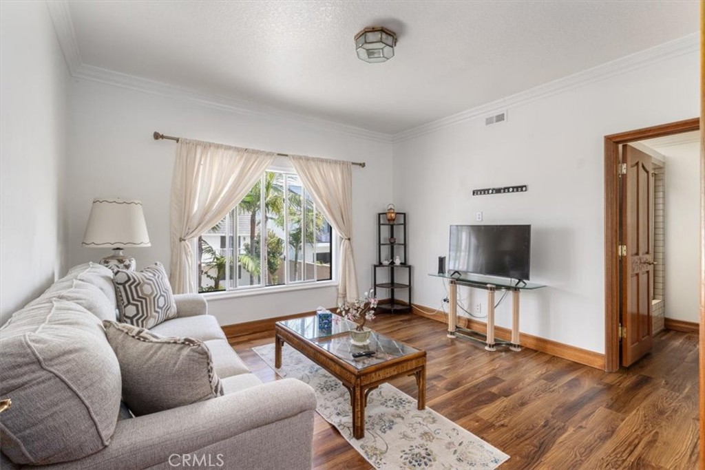 17182 Hillside Circle