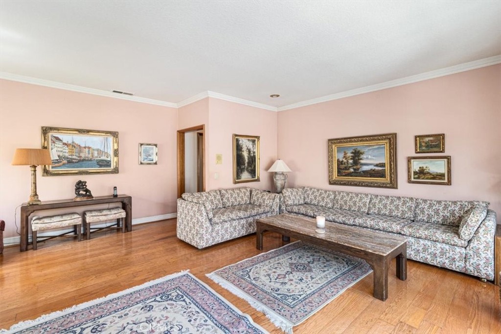 17182 Hillside Circle