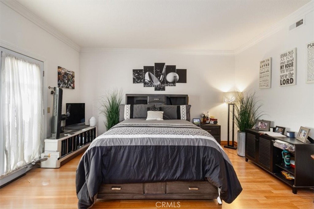 17182 Hillside Circle