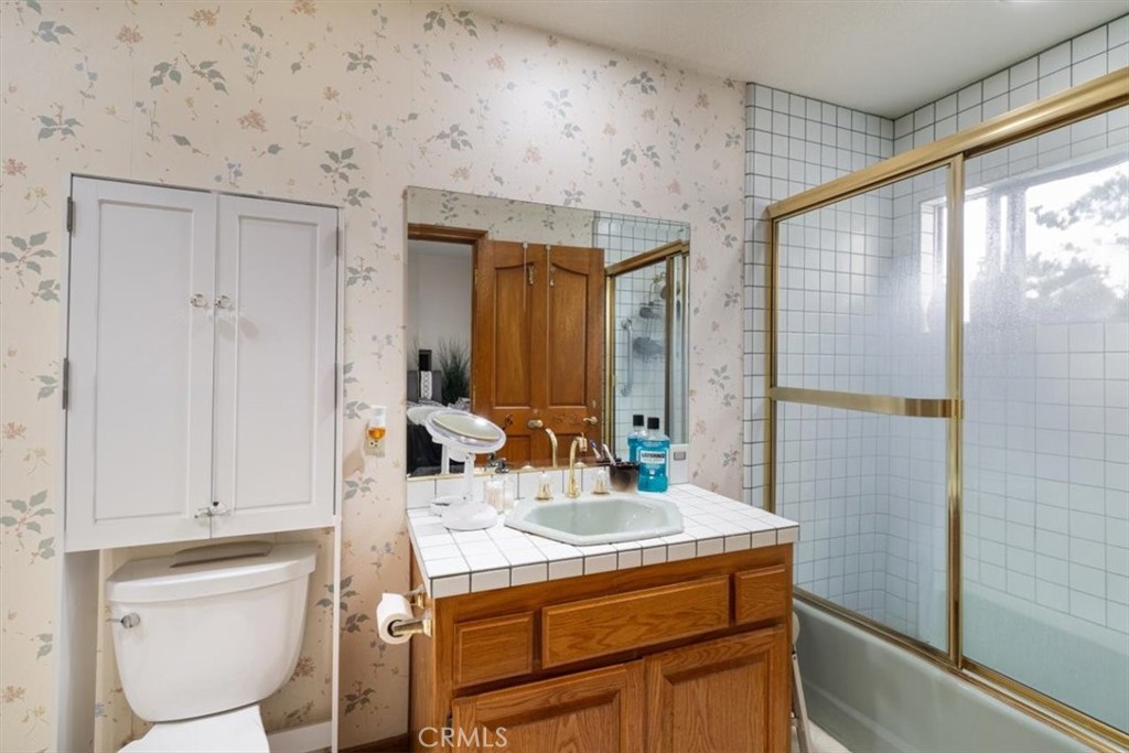 17182 Hillside Circle