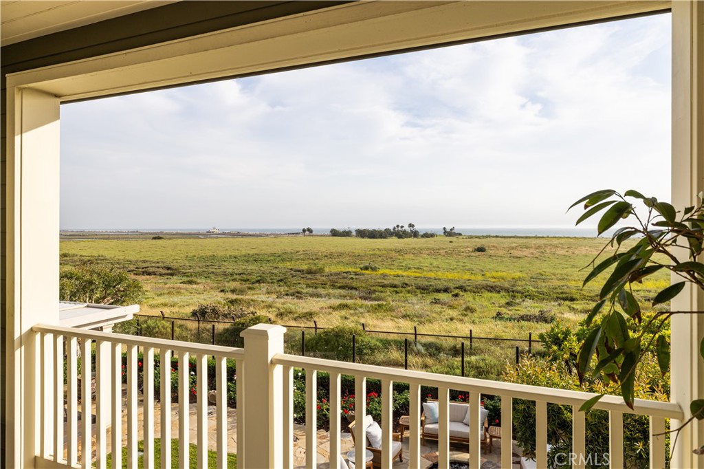 4492 Oceanridge Drive