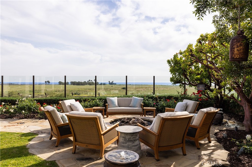 4492 Oceanridge Drive