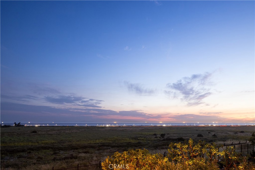 4492 Oceanridge Drive