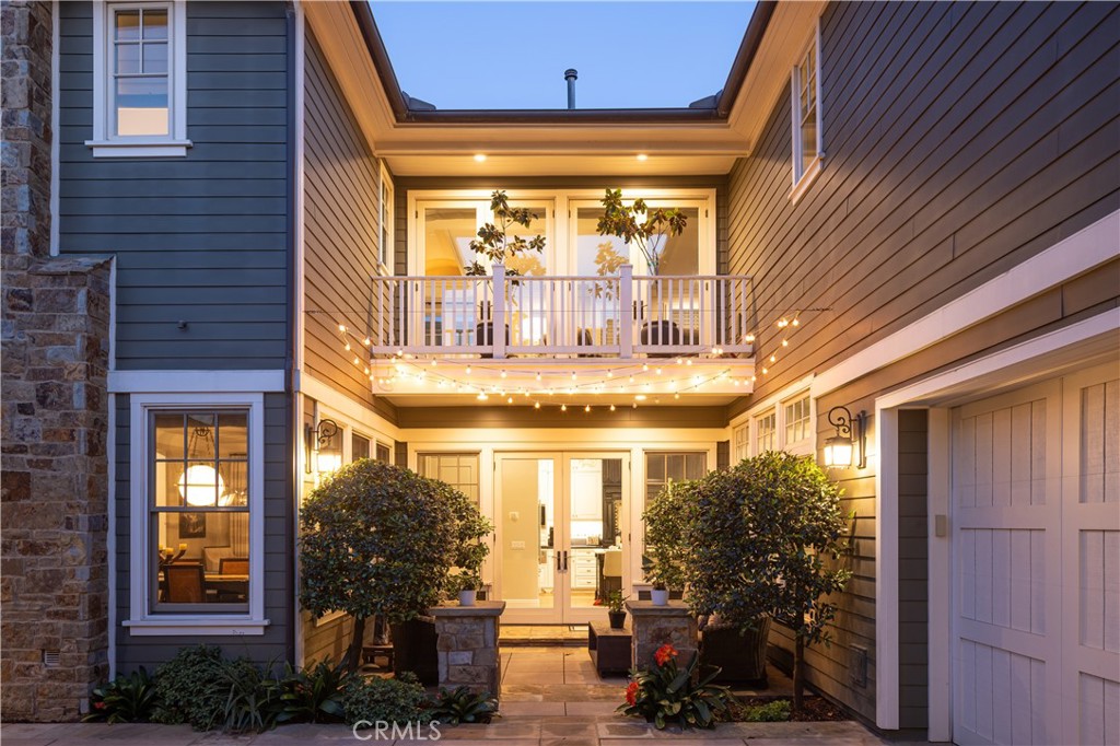 4492 Oceanridge Drive