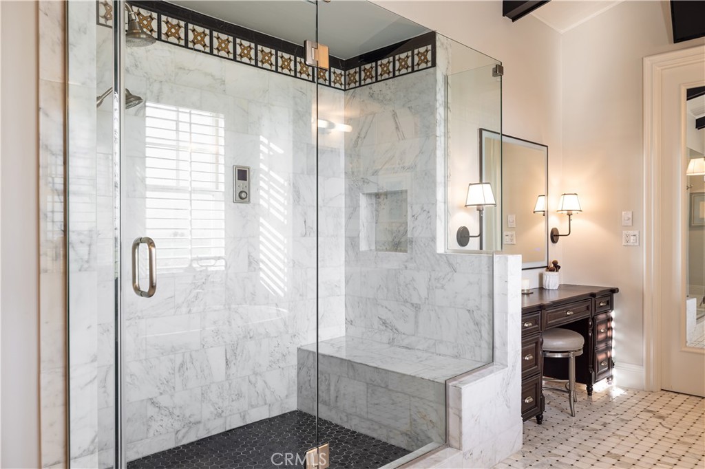 4492 Oceanridge Drive
